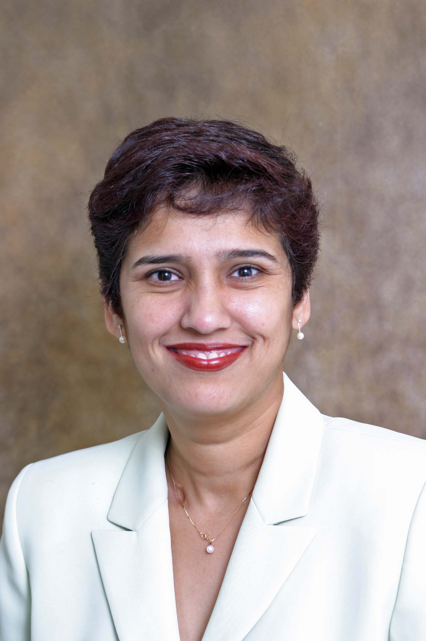 Dr. Parna Shenoy - Board Certified Ophthalmologist and Fellowship-trained Glaucoma Specialist